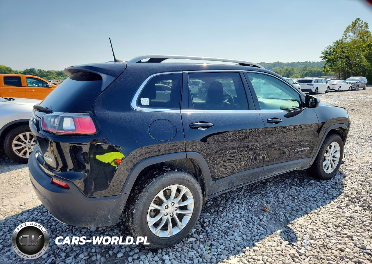 2019 Jeep Cherokee Latitude VIN:1C4PJMCXXKD277052 - 3
