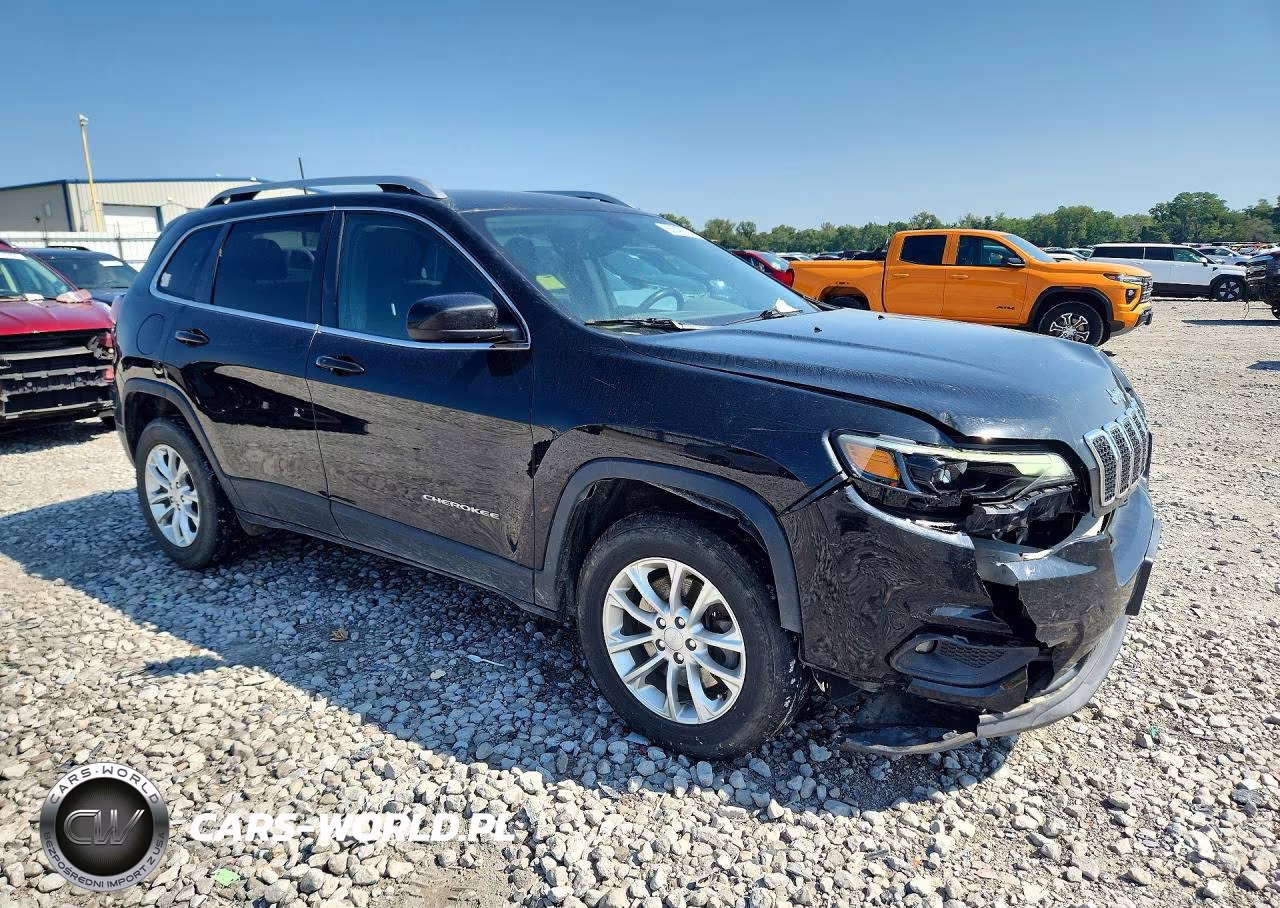 2019 Jeep Cherokee Latitude VIN:1C4PJMCXXKD277052 - 4