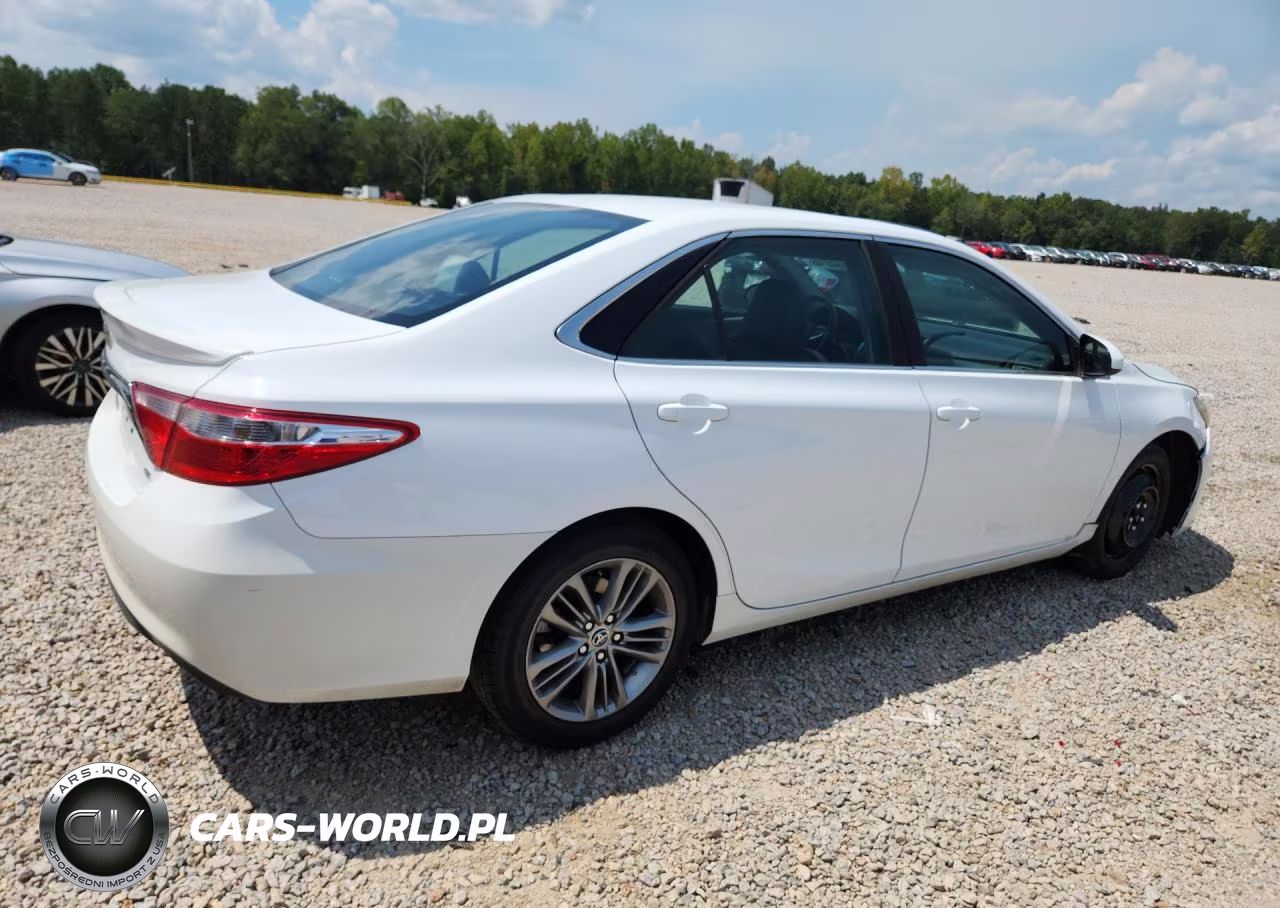 2015 Toyota Camry Se VIN:4T1BF1FK6FU093027 - 3