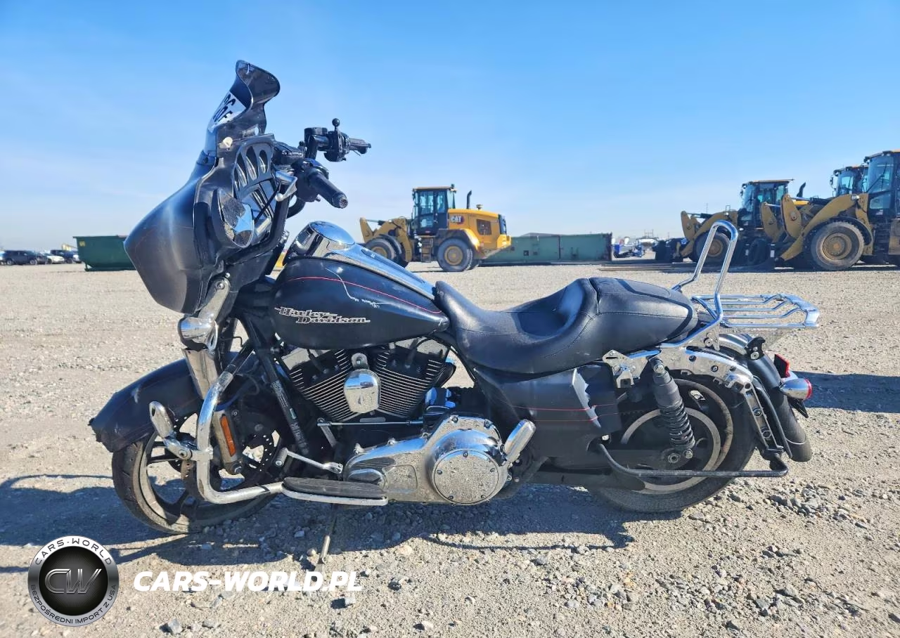2015 Harley-Davidson Flhxs Street Glide Special VIN:1HD1KRM15FB673318 - 3