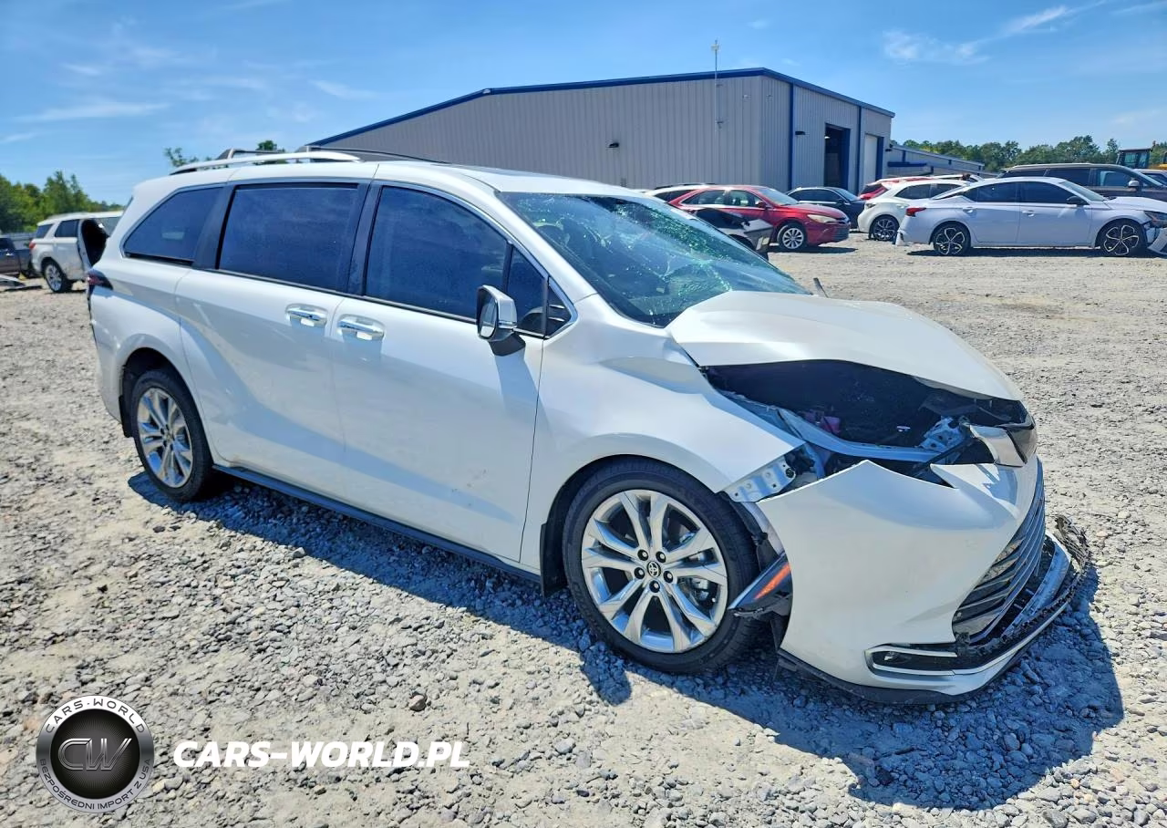 2023 Toyota Sienna Platinum 7-Passenger VIN:5TDERKEC0PS146660 - 4