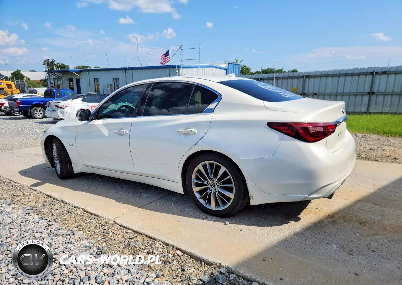 2018 Infiniti Q50 3.0T Luxe VIN:JN1EV7AP6JM361676 - 2