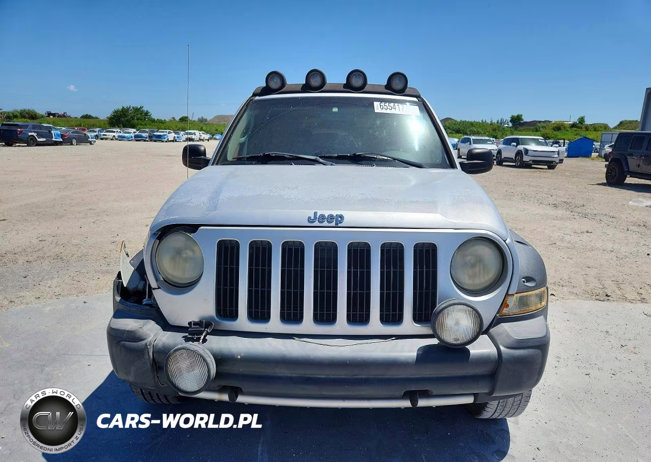 2005 Jeep Liberty Renegade VIN:1J4GK38K05W718534 - 5