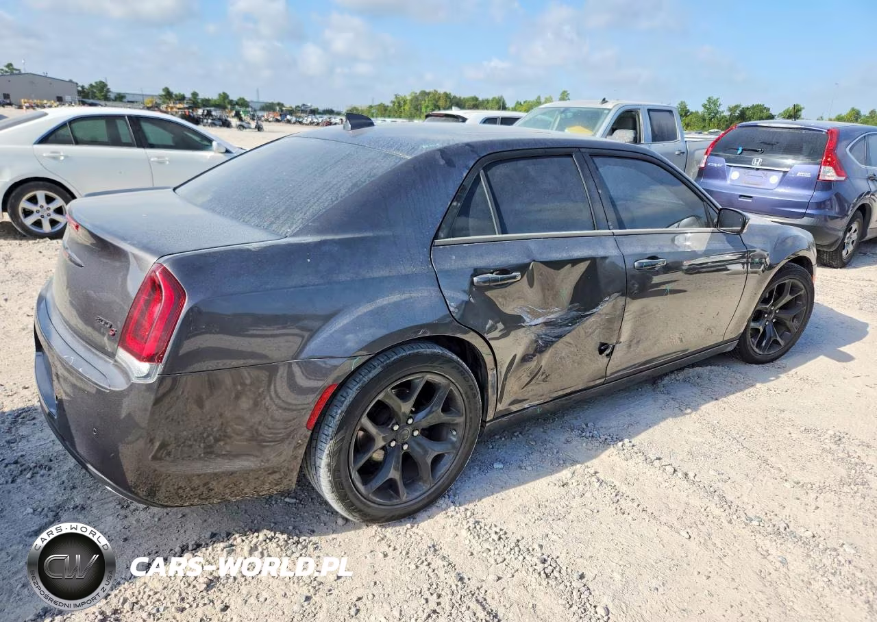 2022 Chrysler 300 S VIN:2C3CCABG5NH158605 - 3