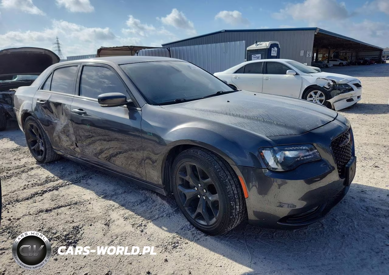 2022 Chrysler 300 S VIN:2C3CCABG5NH158605 - 4