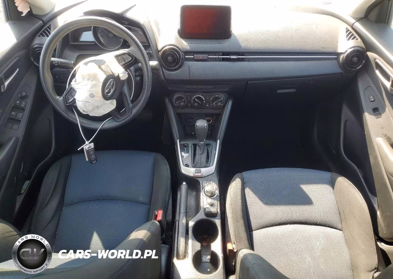 2019 Toyota Yaris L VIN:3MYDLBYV1KY504779 - 8