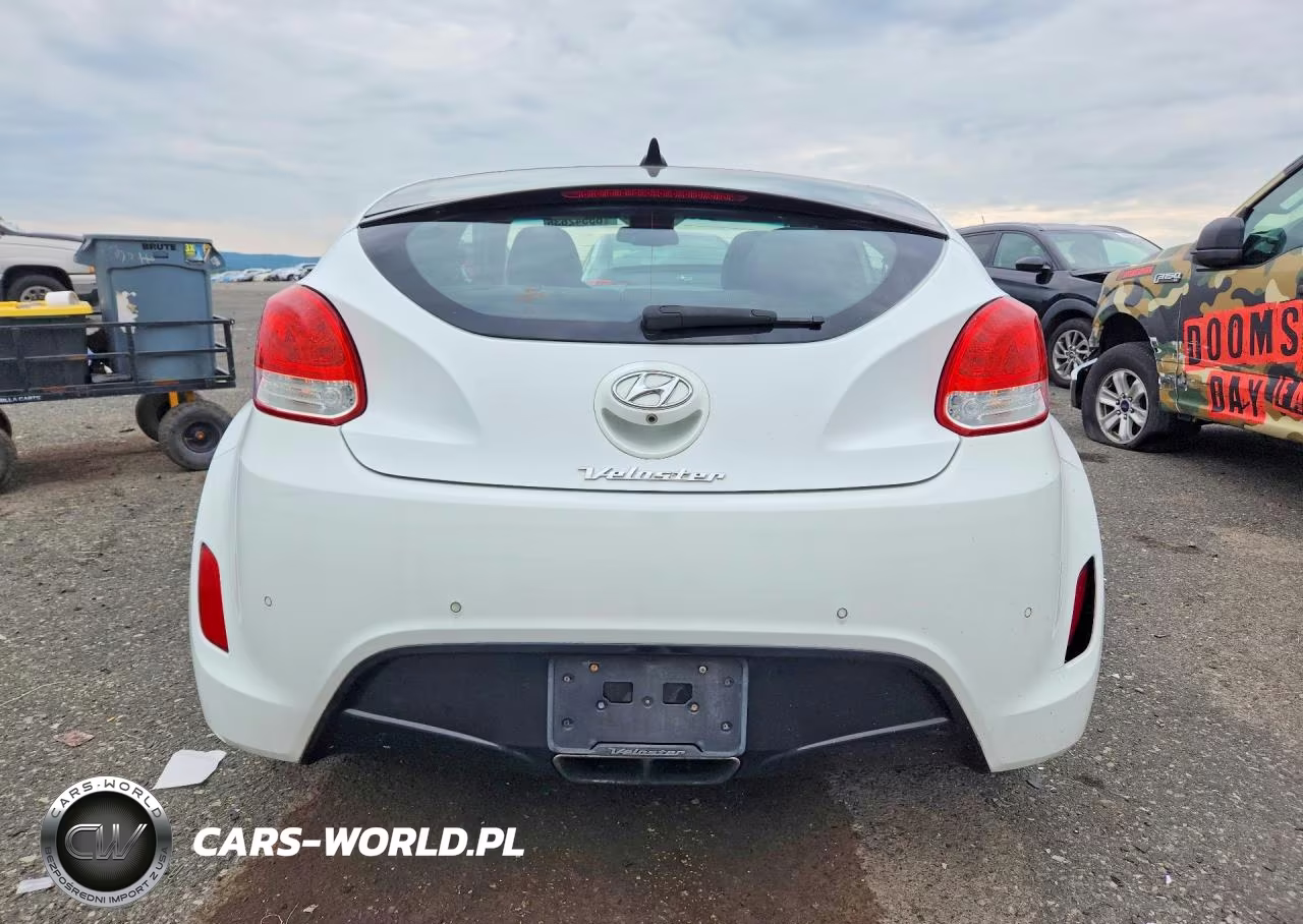 2015 Hyundai Veloster Base VIN:KMHTC6AD2FU221234 - 6
