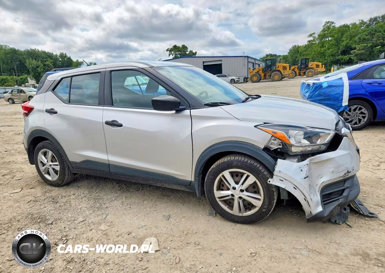 2020 Nissan Kicks S VIN:3N1CP5BV2LL556464 - 4