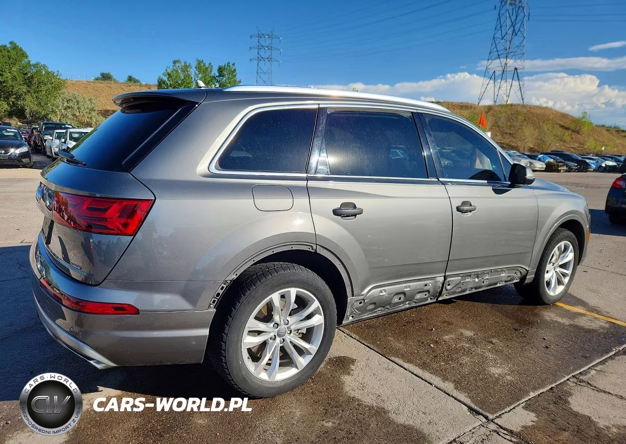 2017 Audi Q7 Premium Plus VIN:WA1LHAF7XHD049978 - 3