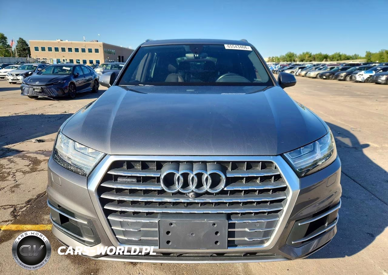 2017 Audi Q7 Premium Plus VIN:WA1LHAF7XHD049978 - 5