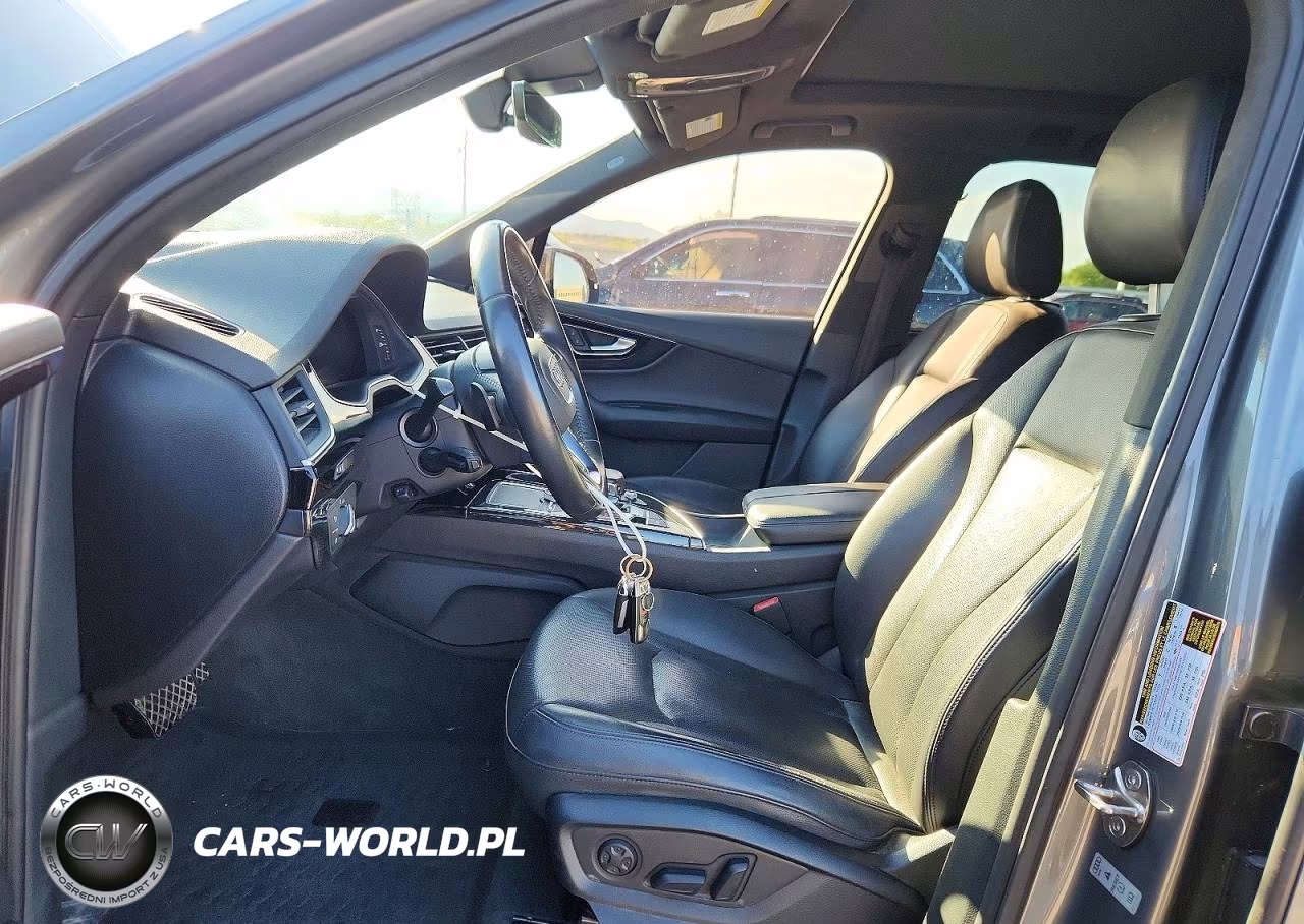 2017 Audi Q7 Premium Plus VIN:WA1LHAF7XHD049978 - 7
