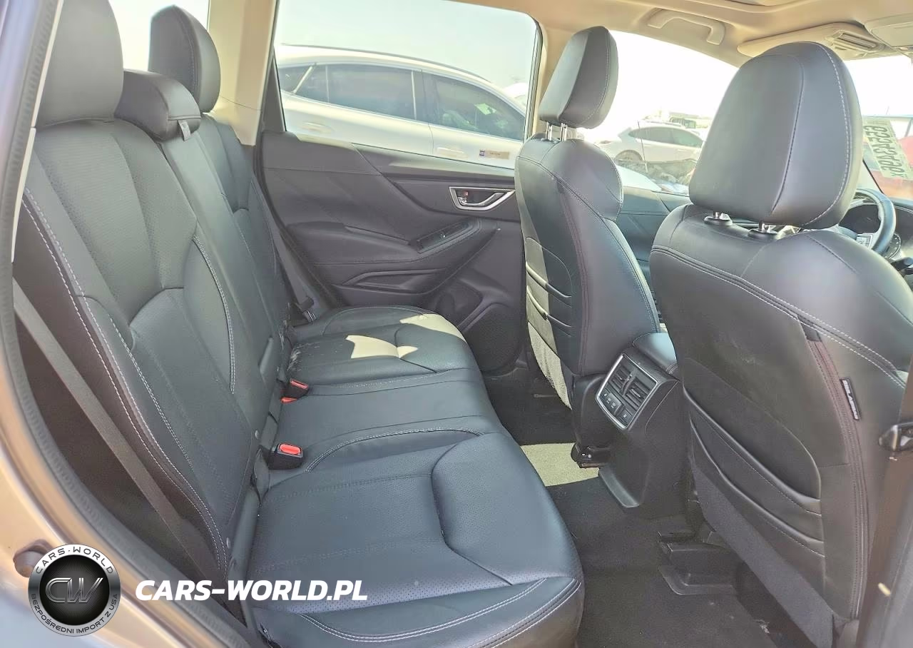 2019 Subaru Forester Touring VIN:JF2SKAWC1KH431012 - 10