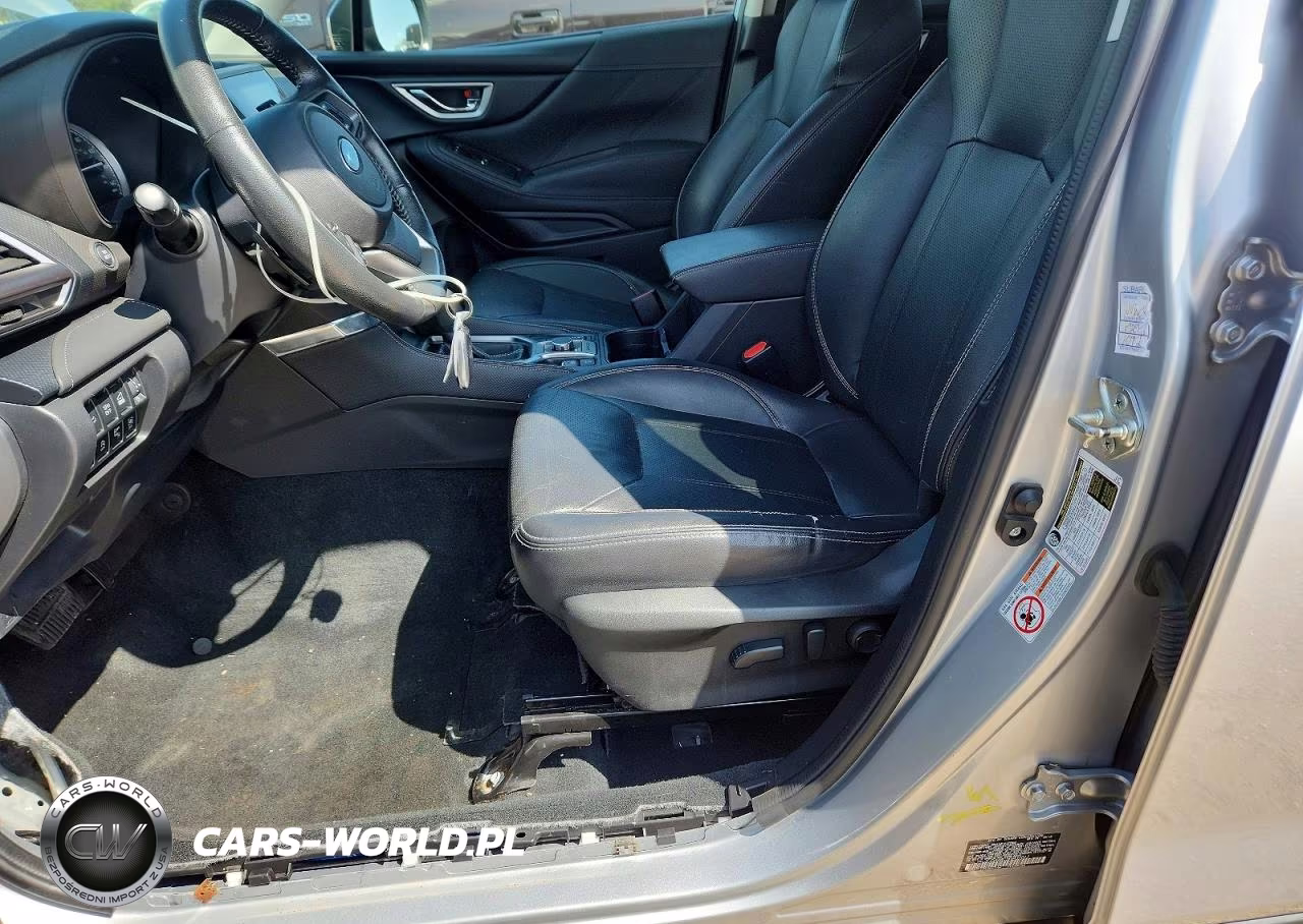 2019 Subaru Forester Touring VIN:JF2SKAWC1KH431012 - 12