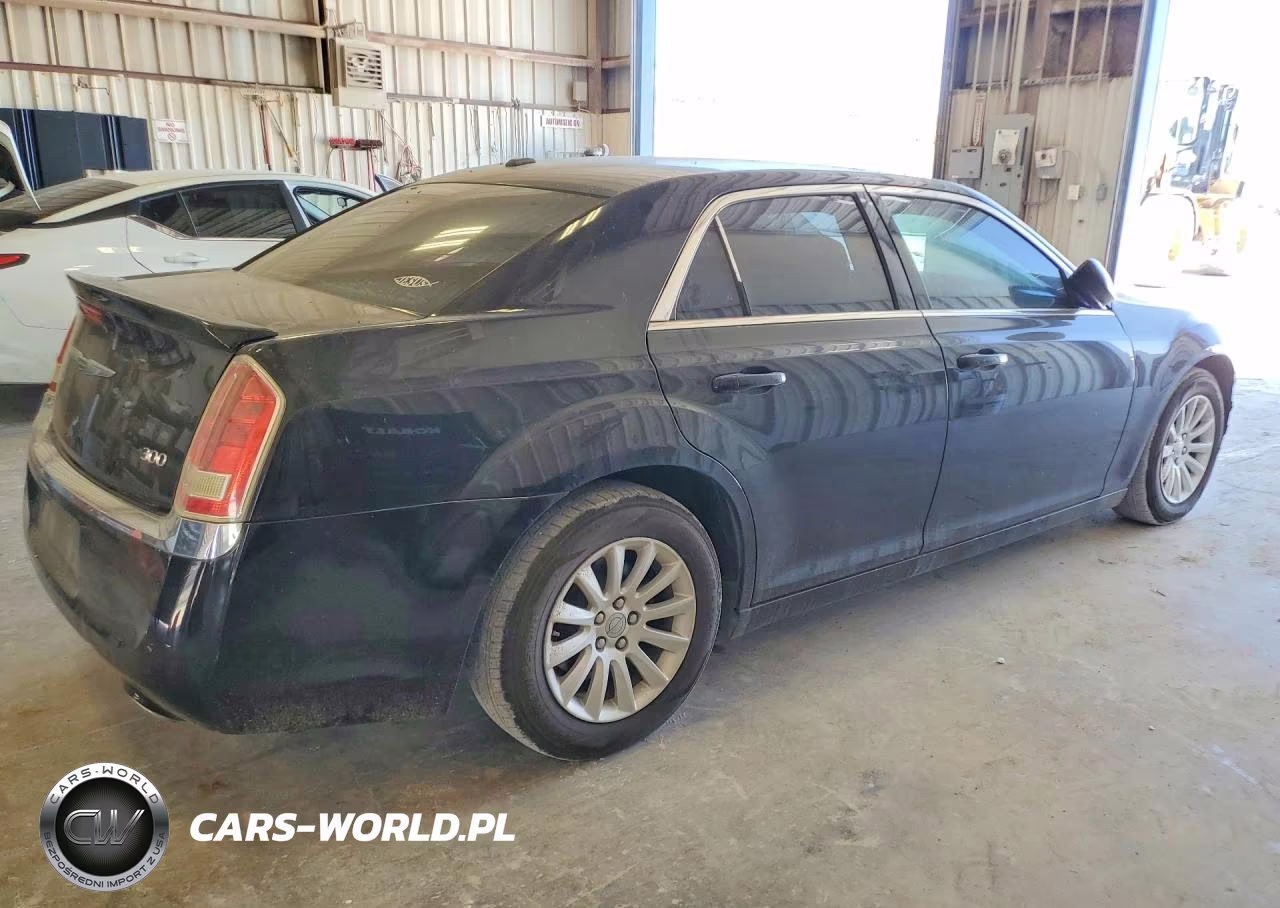 2014 Chrysler 300 VIN:2C3CCAAG0EH138926 - 3