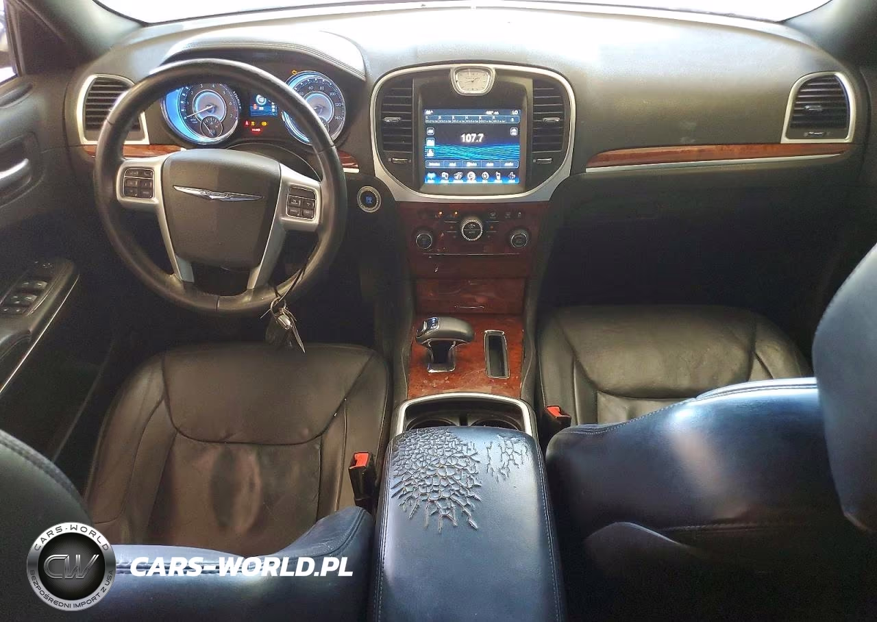 2014 Chrysler 300 VIN:2C3CCAAG0EH138926 - 8