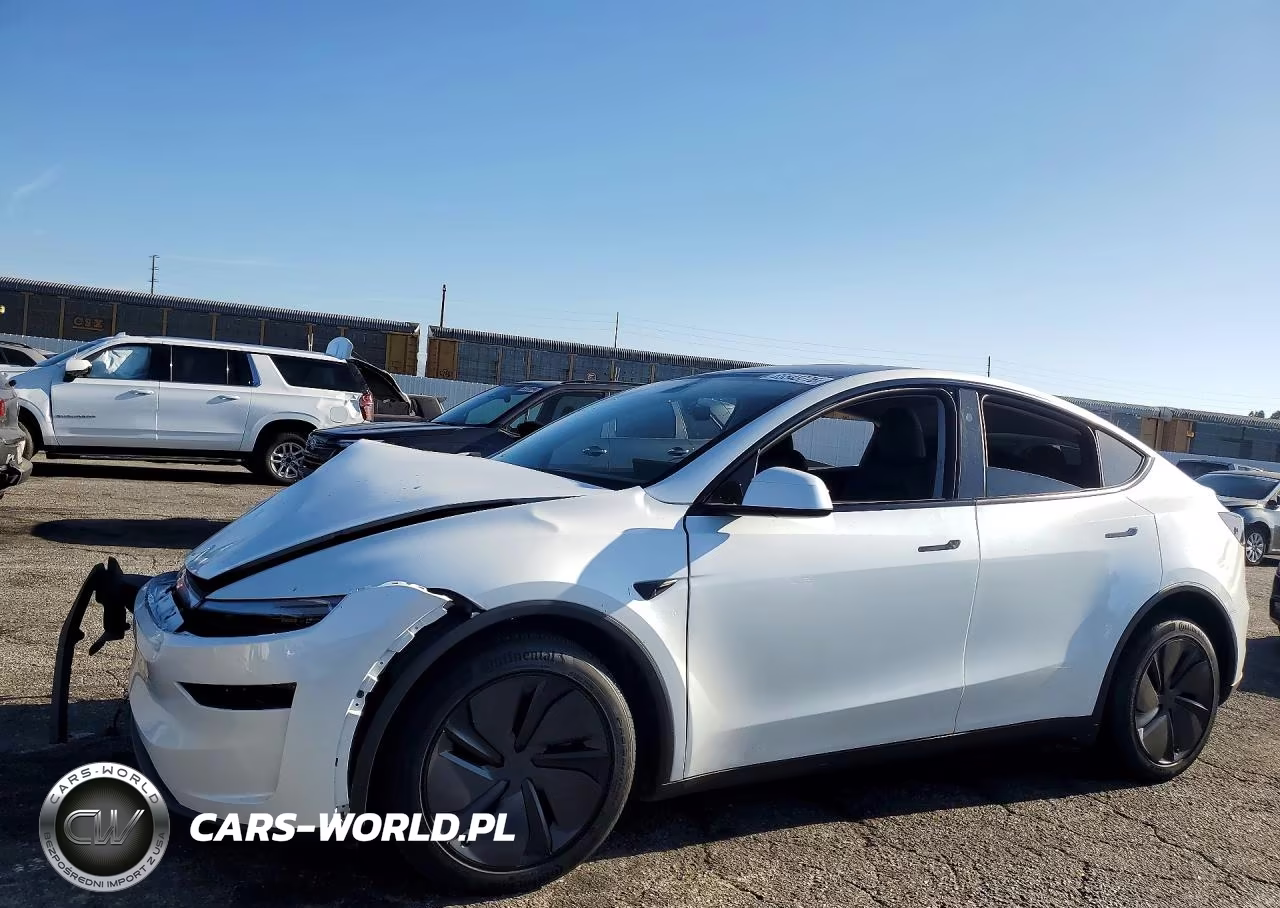 2026 Tesla Model Y VIN:7SAYGDED2TF444118 - 1