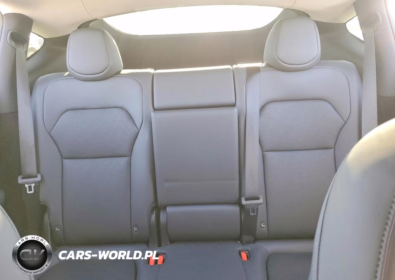 2026 Tesla Model Y VIN:7SAYGDED2TF444118 - 10