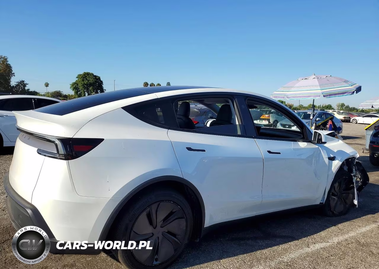 2026 Tesla Model Y VIN:7SAYGDED2TF444118 - 3