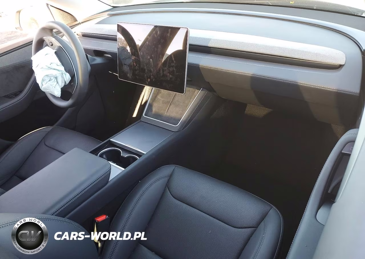 2026 Tesla Model Y VIN:7SAYGDED2TF444118 - 8