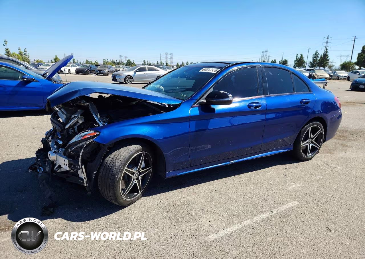 2018 Mercedes-Benz C 300 VIN:55SWF4JB4JU250987 - 1