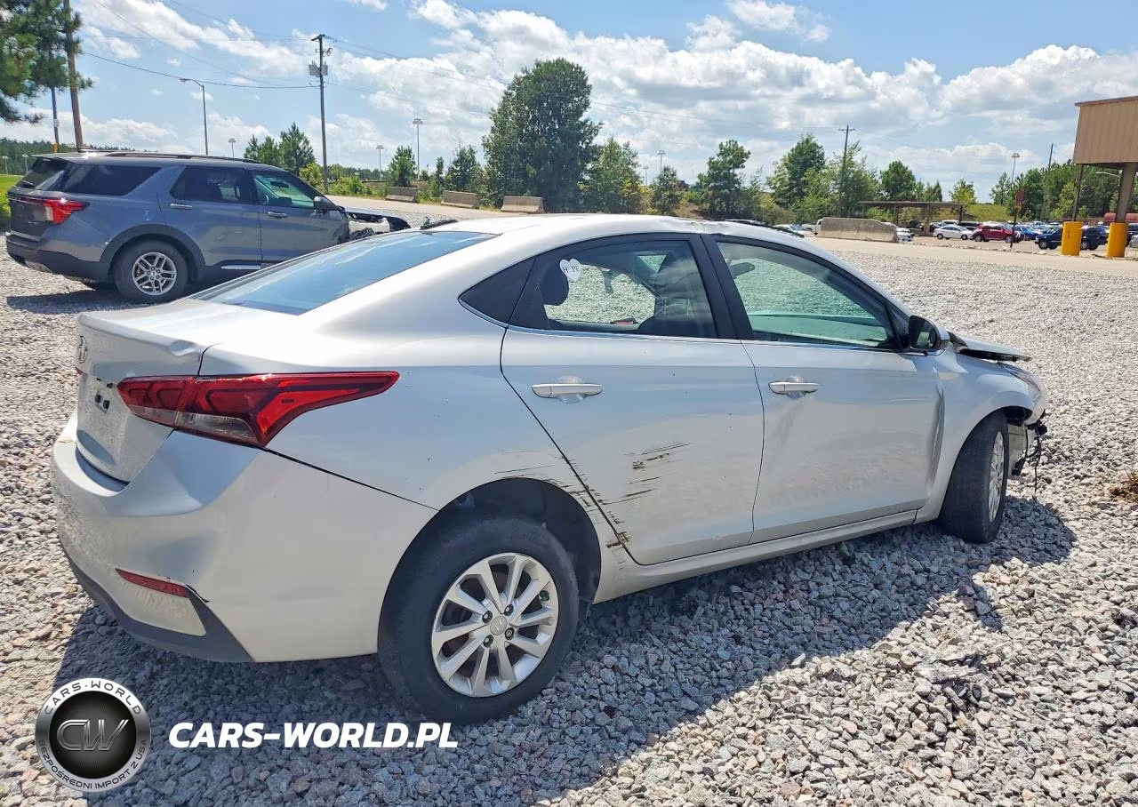 2021 Hyundai Accent Sel VIN:3KPC24A62ME133891 - 3