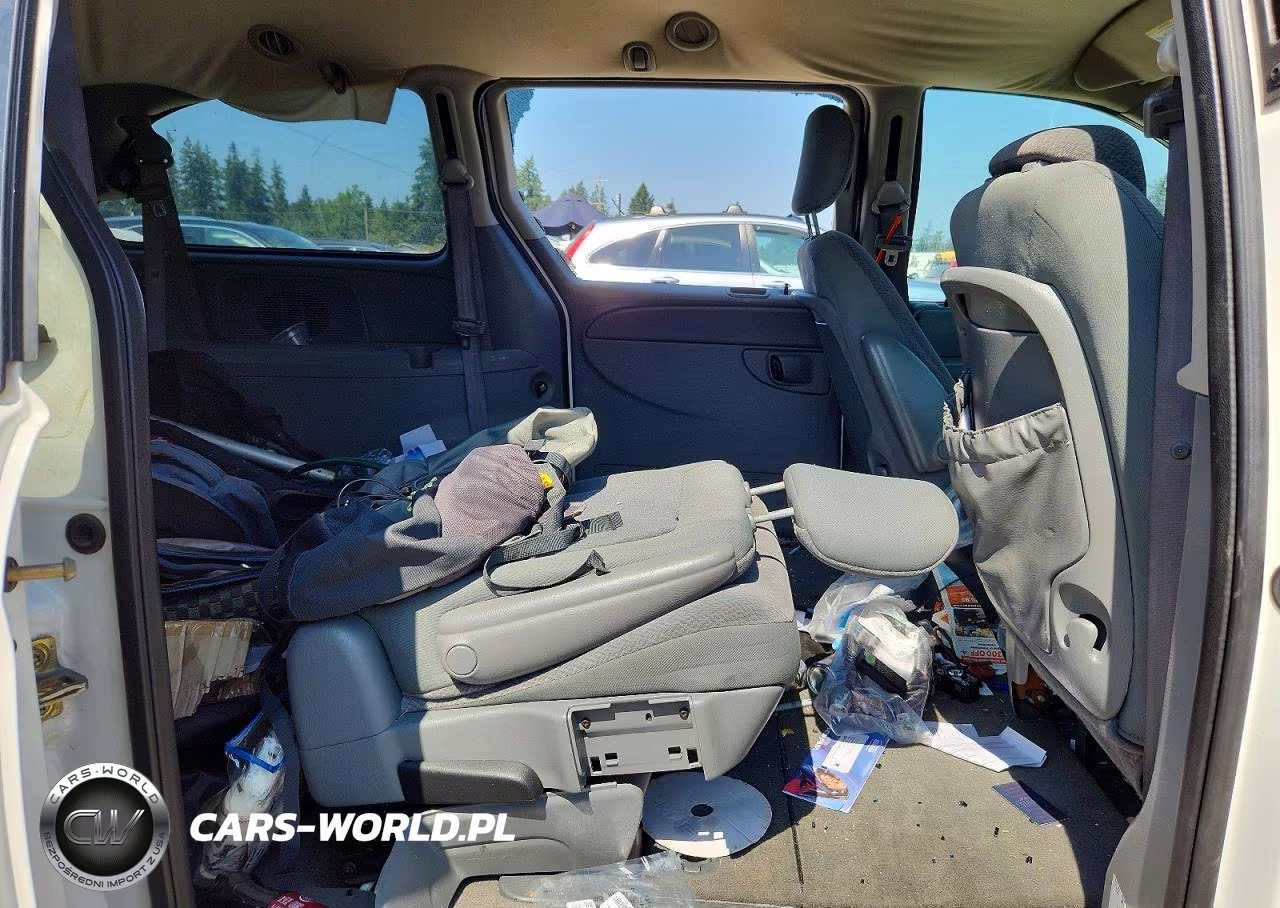 2005 Chrysler Town & Country Lx VIN:2C4GP44R45R439631 - 11