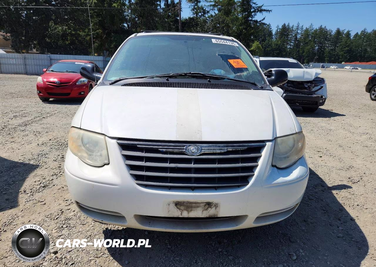 2005 Chrysler Town & Country Lx VIN:2C4GP44R45R439631 - 5