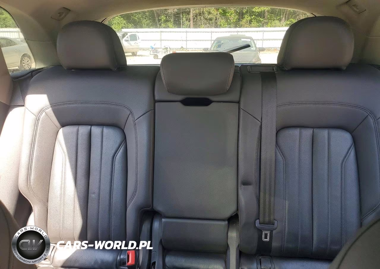 2019 Audi Q5 Premium Plus VIN:WA1BNAFYXK2073942 - 10