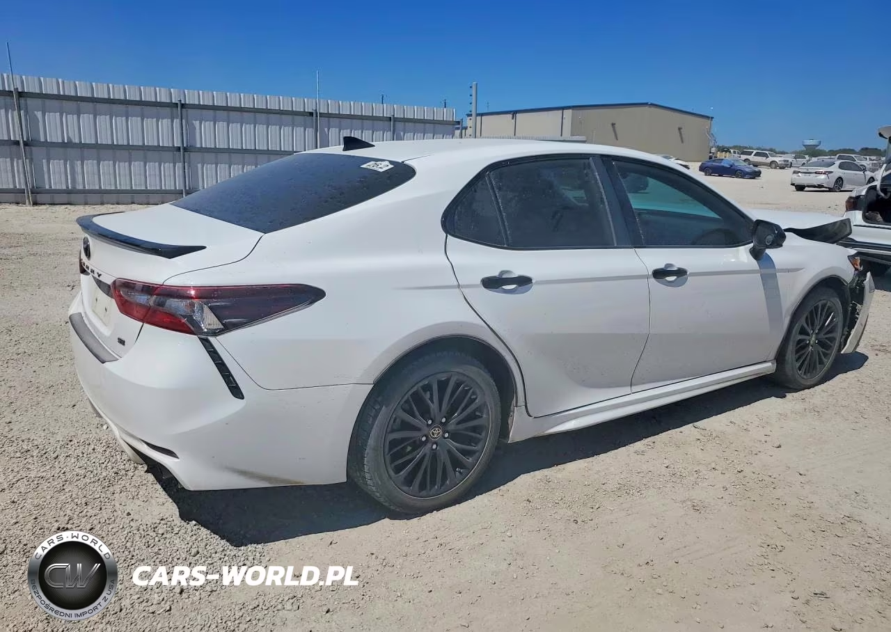 2021 Toyota Camry Se Nightshade VIN:4T1G11AK4MU425250 - 3