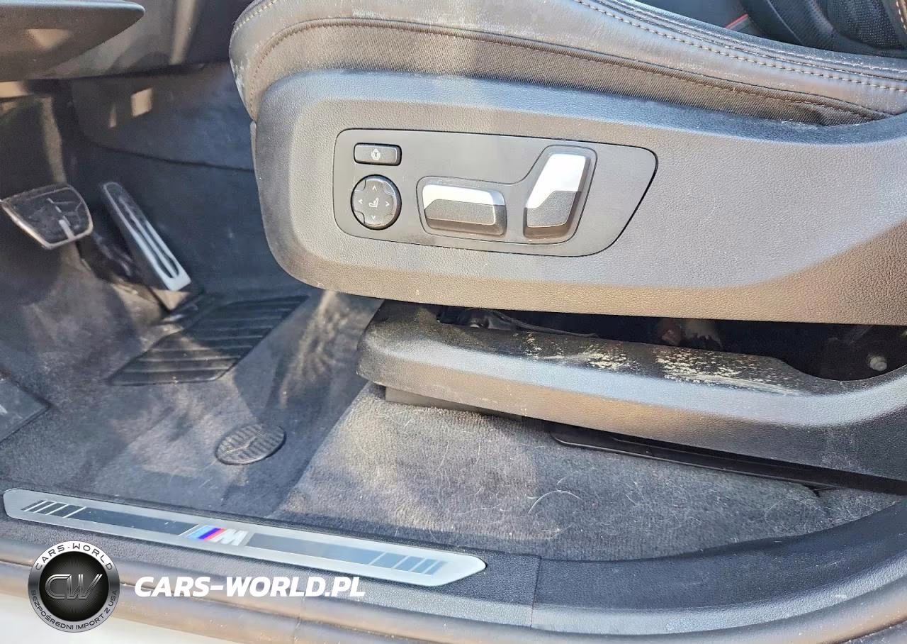 2026 BMW X5 xDrive50E VIN:5UX43EU07T9209167 - 13