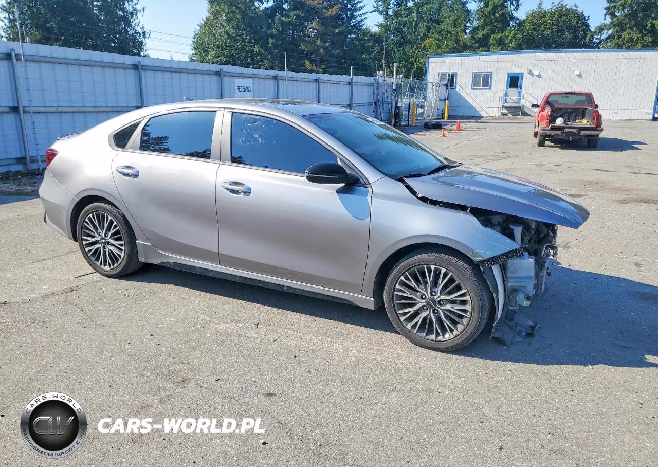 2023 Kia Forte Gt Line VIN:3KPF54AD7PE568204 - 4