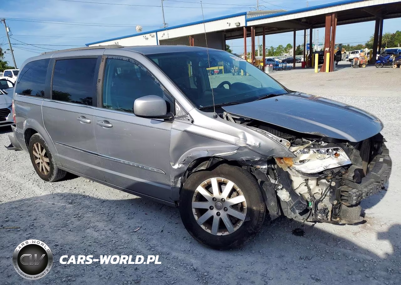 2015 Chrysler Town & Country Touring VIN:2C4RC1BG3FR514938 - 4