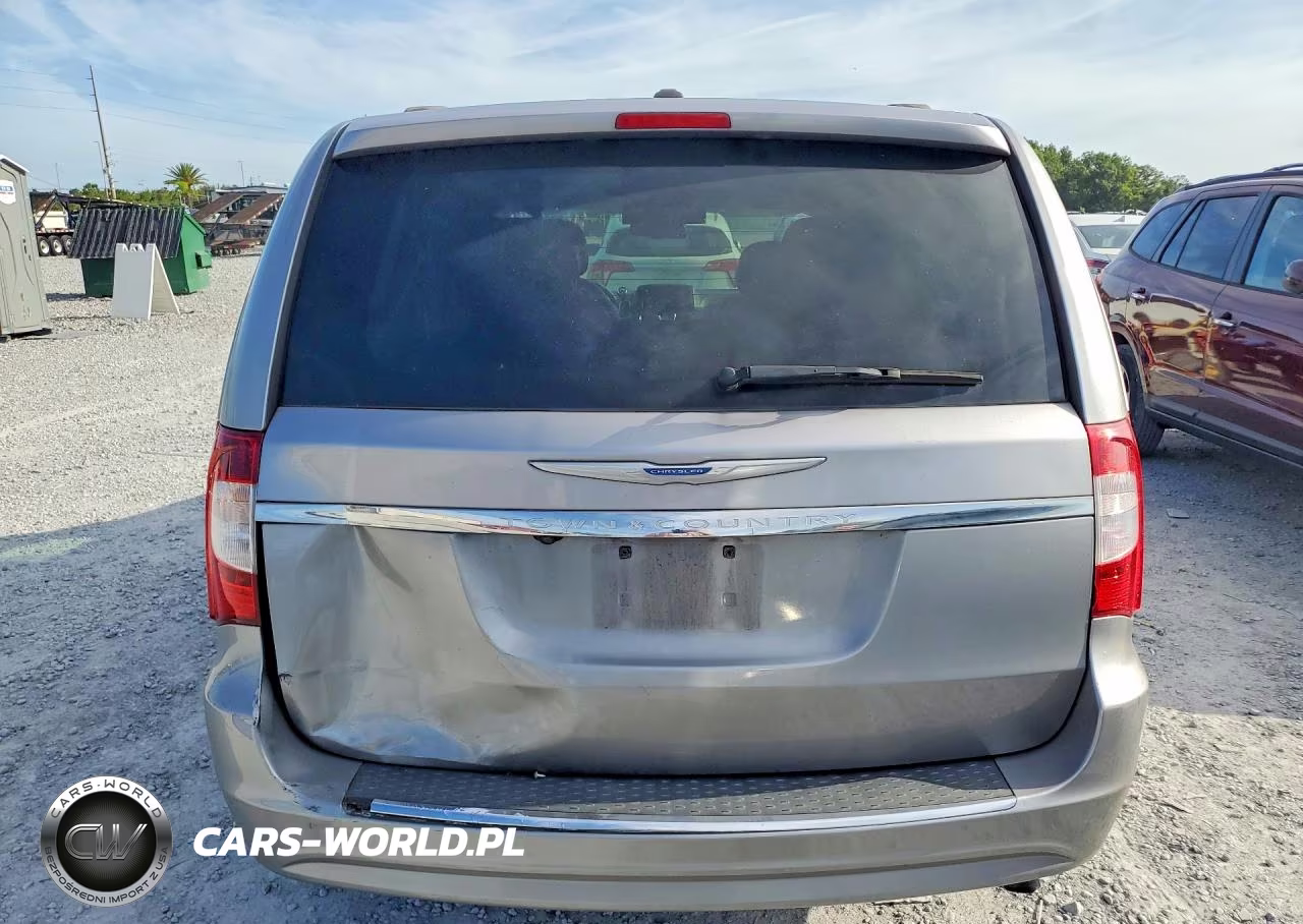 2015 Chrysler Town & Country Touring VIN:2C4RC1BG3FR514938 - 6
