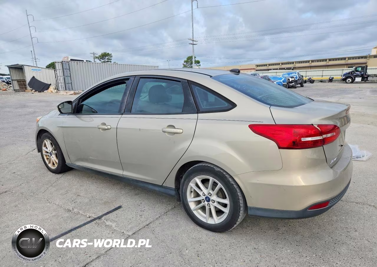 2015 Ford Focus Se VIN:1FADP3F25FL230444 - 2