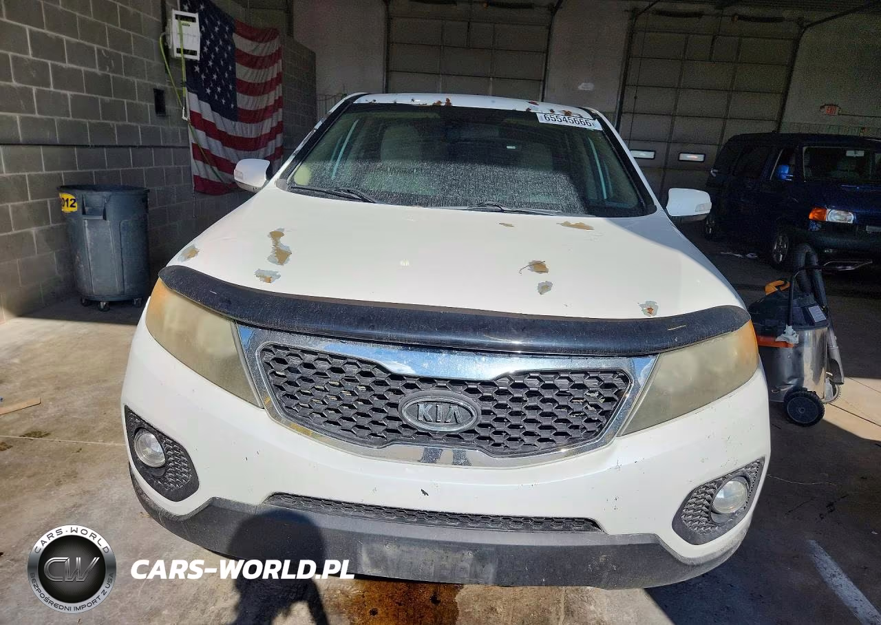2011 Kia Sorento Lx VIN:5XYKTCA13BG062434 - 5