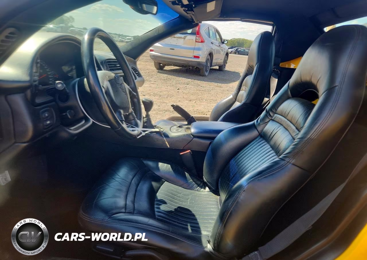 2001 Chevrolet Corvette VIN:1G1YY32G615106165 - 7
