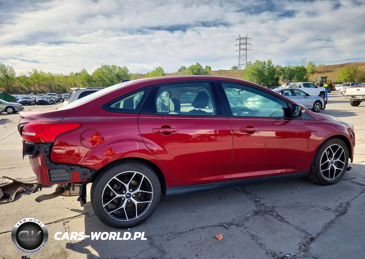2017 Ford Focus VIN:1FADP3H28HL346432 - 3