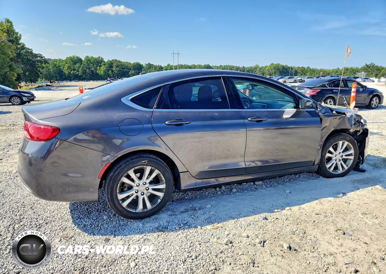 2015 Chrysler 200 Limited VIN:1C3CCCAB0FN650484 - 3