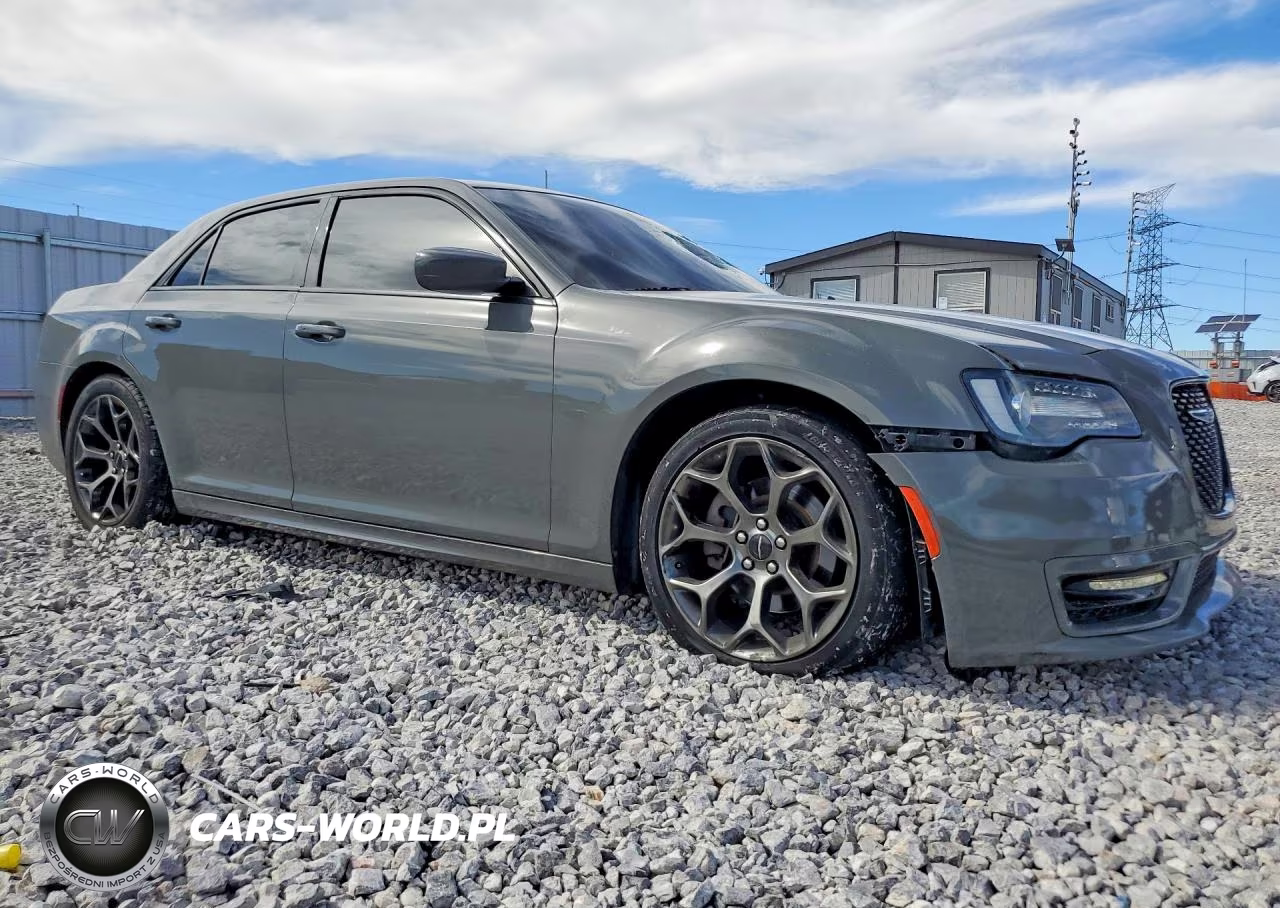 2017 Chrysler 300 S VIN:2C3CCABT8HH531072 - 4