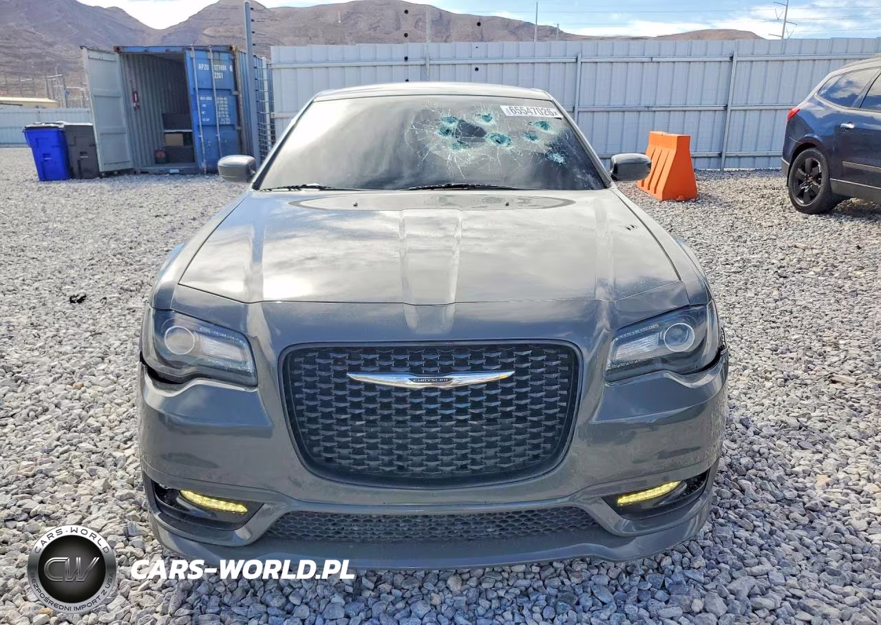 2017 Chrysler 300 S VIN:2C3CCABT8HH531072 - 5