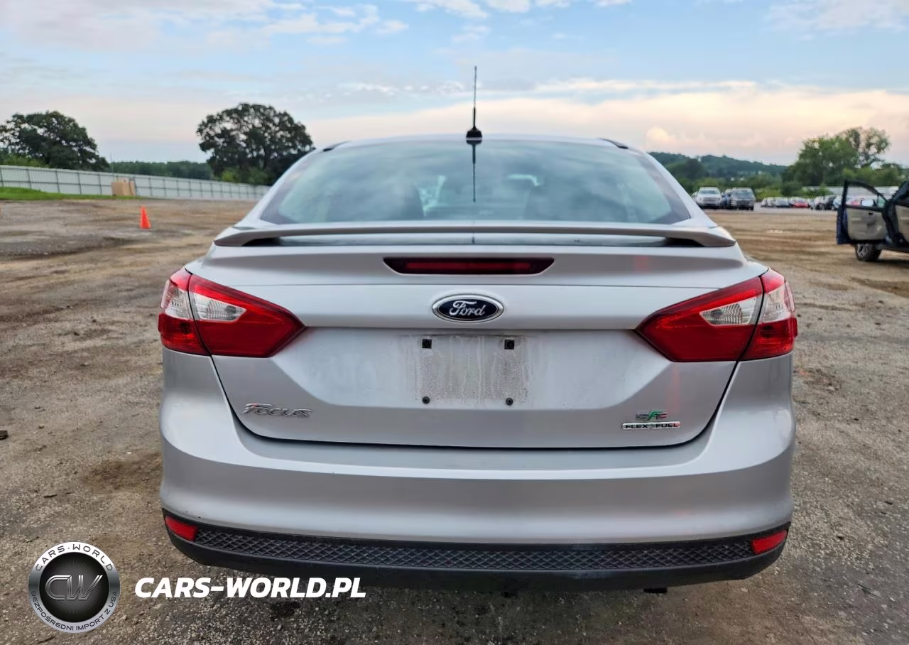 2012 Ford Focus Se VIN:1FAHP3F27CL451606 - 6