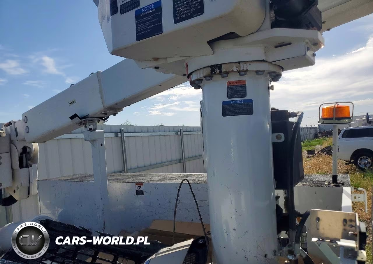 2024 Ford F550 Super Duty Bucket Truck VIN:1FDUF5HT4RDA16229 - 10