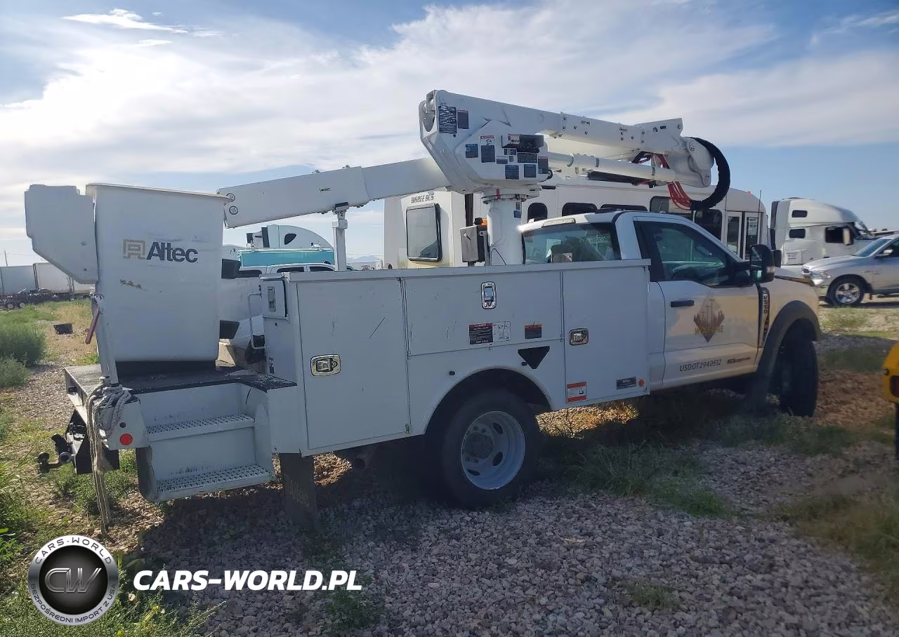 2024 Ford F550 Super Duty Bucket Truck VIN:1FDUF5HT4RDA16229 - 3
