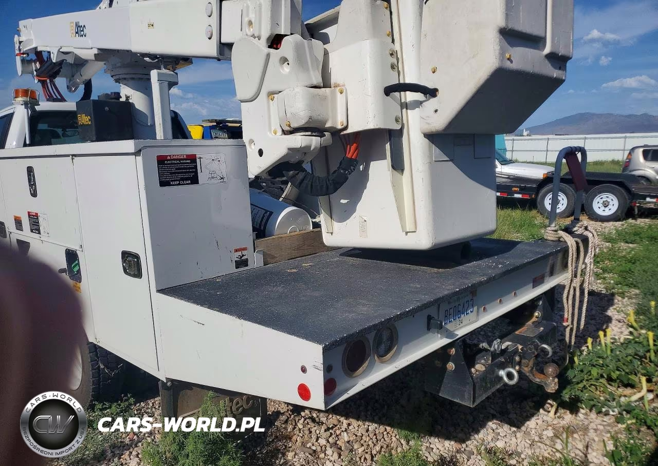 2024 Ford F550 Super Duty Bucket Truck VIN:1FDUF5HT4RDA16229 - 6