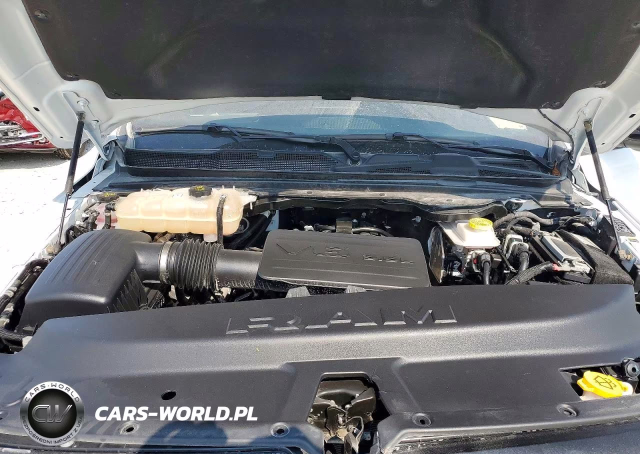2025 Ram 1500 Big Horn VIN:1C6RRFFG8SN684328 - 11