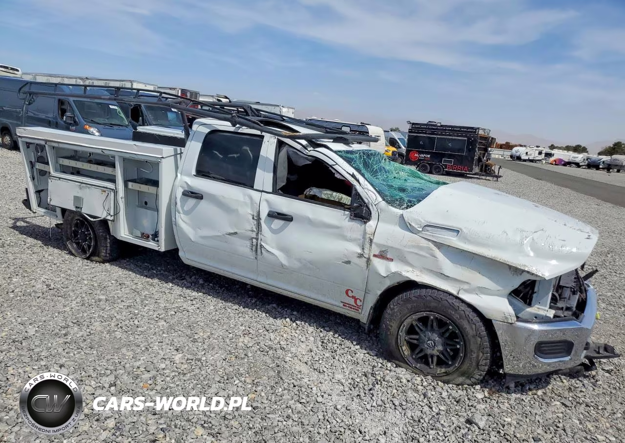 2023 Ram 3500 Tradesman VIN:3C63R3GL7PG511030 - 4