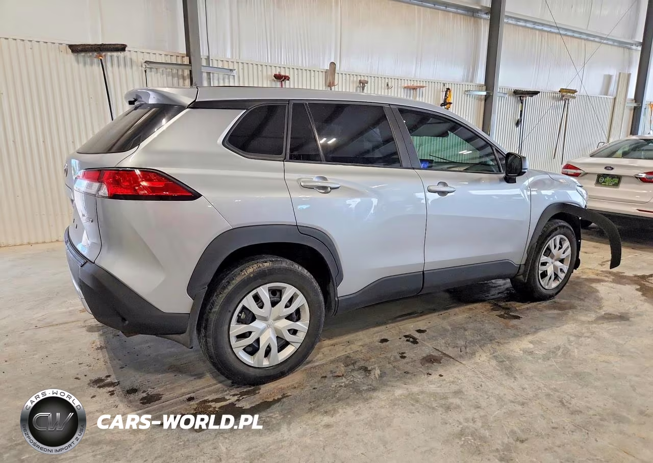2023 Toyota Corolla Cross L VIN:7MUAAABG3PV056982 - 3