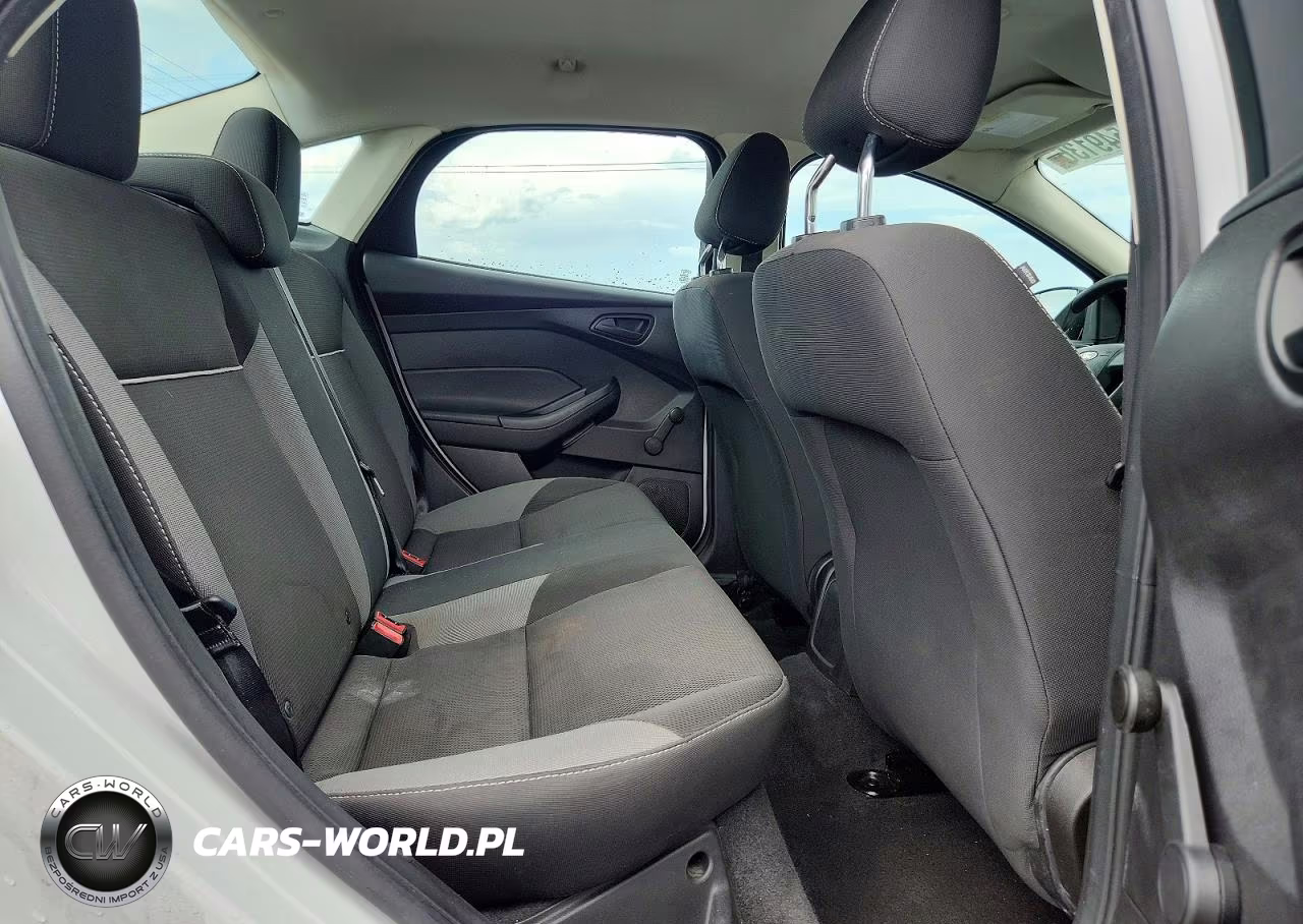 2012 Ford Focus S VIN:1FAHP3E28CL344579 - 10