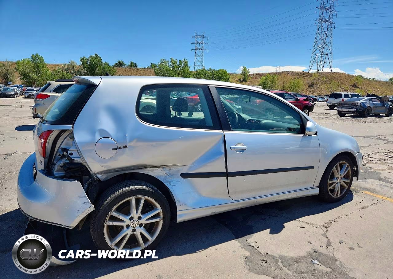 2007 Volkswagen Rabbit VIN:WVWAR71K67W028234 - 3