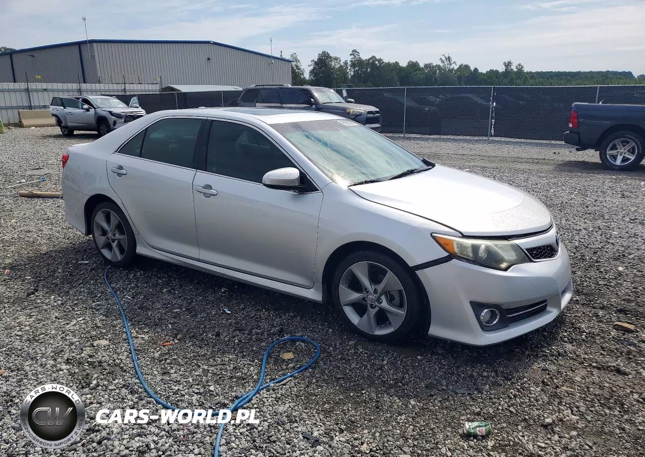 2013 Toyota Camry Se V6 VIN:4T1BK1FK2DU022187 - 4